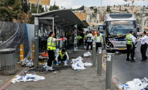 Shkon në gjashtë numri i të vrarëve nga të shtënat në një autobus në Jerusalem