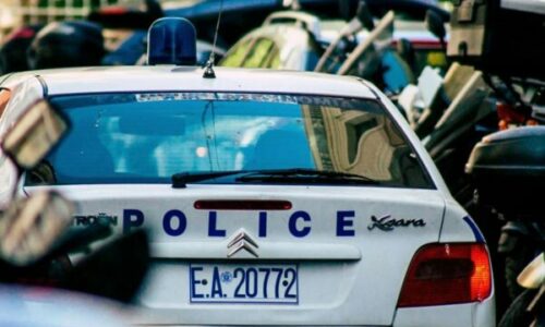 Greqi: Vajza varros nënën në stallë, që të vazhdonte të merrte pensionin e saj