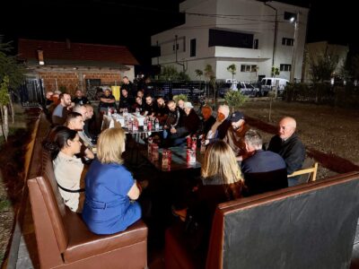 Osmani vizitë familjes Ibishi në Nakaradë: Pjesë e gjallë e zhvillimit të Fushë-Kosovës