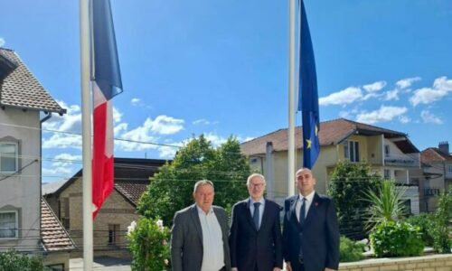 Përfaqësuesit e OVL-UÇK në takim me ambasadorin e Francës, ia shprehin shqetësimet për Gjykatën Speciale