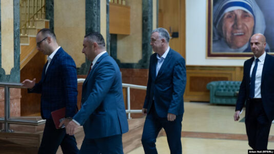 Vendimi i Kushtetueses, reagon Lista Serbe