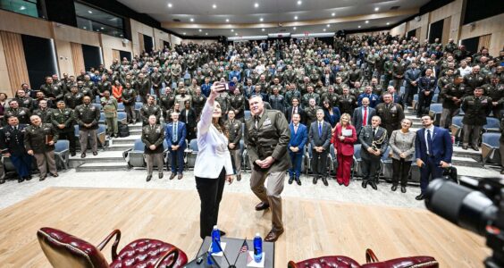 Osmani në Amerikë: Me ushtrinë më të fortë në botë