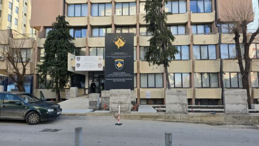 Aktakuzë për krime lufte ndaj dy policëve serbë në Prizren