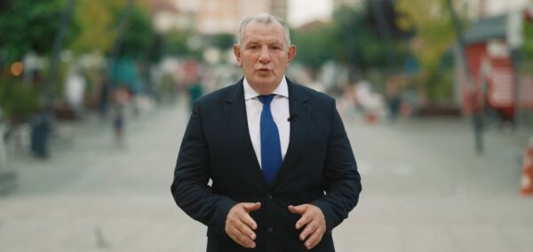 Shukri Buja me mesazh emocionues: Sakrificë dje, vendosmëri sot, për Lipjanin e së ardhmës