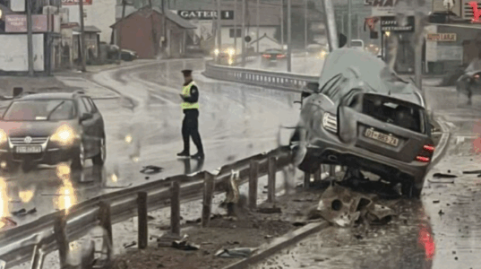 Aksident i rëndë në Vranidoll, policia del me apel shoferët që ngasin makinën në shi