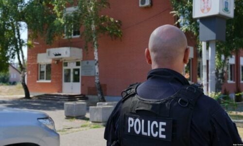 “Kjo përbën edhe një veprim tjetër të pakoordinuar” – BE reagon pas mbylljes së zyrave serbe për sigurime shëndetësore dhe pensionale