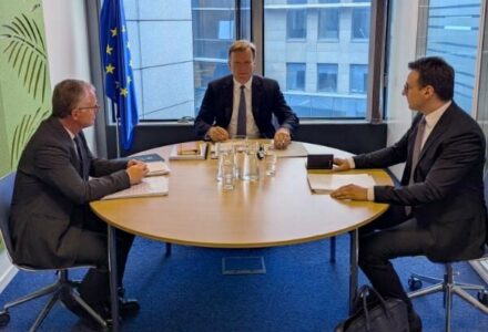 Petkoviqi thotë se nesër do të mbahet raundi i ri i dialogut me Kosovën në Bruksel