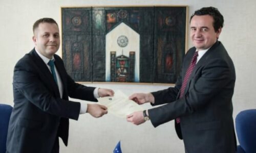 Top juristi i VV’së Blerim Sallahu provon t’i japë instruksione Gjykatës: Duhet ta autorizojë Presidenten t’i shpallë zgjedhjet