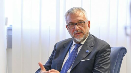 Shefi i EULEX-it për gjuhën e Kurtit ndaj Kushtetueses: Ndërhyrja përmes sulmeve personale është e papranueshme