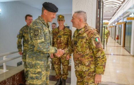 Siguria e Kosovës dhe rajonit – komandanti i KFOR-it flet me gjeneralin austriak