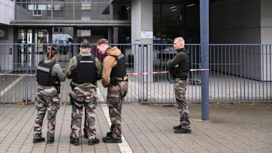 Sulm i përgjakshëm në një shkollë në Francë, nxënësi 14-vjeçar godet me thikë mësuesen