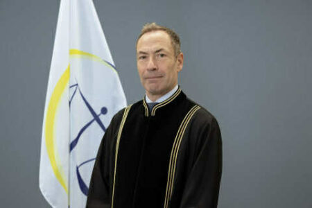 Gjykata Speciale emëron gjykatës të ri