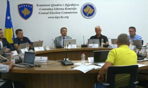 PDK e ngriti çështjen e votimit të Hashim Thaçit dhe të paraburgosurve tjerë në Hagë, VV s’mori pjesë në diskutim