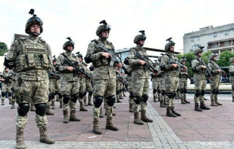 Mali i Zi dënon ushtarin që u arrestua në Deçan për targat “Kosova është Serbi”