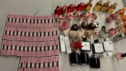 Ndalohen 92 produkte kozmetike të padeklaruara në Aeroportin e Prishtinës