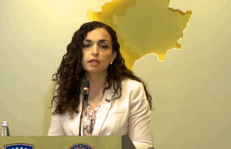 Si Kurti ashtu edhe Presidentja Osmani: Kuvendi s’mund të bllokohet për një nënkryetar, Kryesia ka kuorum