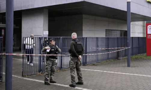 Mësuesja goditet me thikë në klasë nga një nxënës 14-vjeçar në Francë