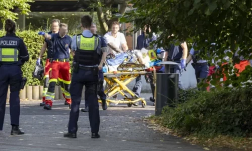 Theret me thikë një mësues në një kolegj në Essen, Bild: Sulmuesi dyshohet se është 18 vjeçar nga Kosova