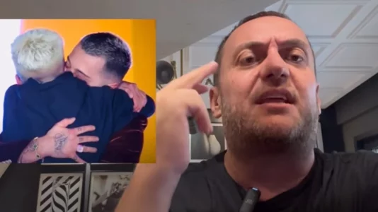 Reagon ashpër Olti Curri pas publikimit të videos së Eldion Kelmendit: Ju që e xhiruat nuk jeni kafshë, por përbindësha e kriminelë, t’u thaftë dora