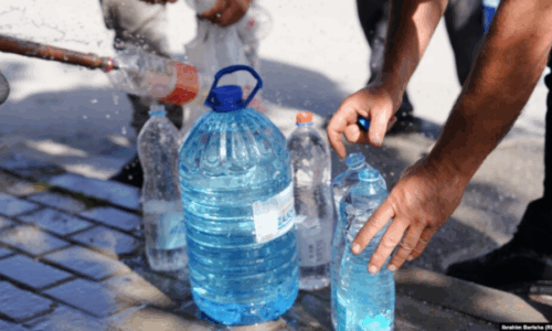 KRU “Prishtina” publikon orarin e autobotëve për furnizim me ujë për pije