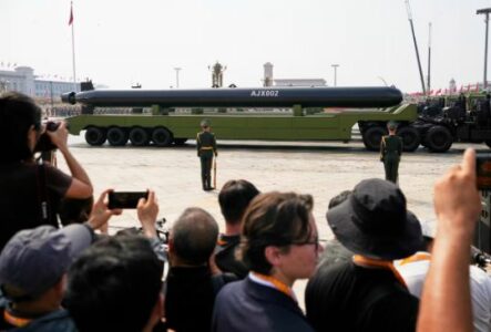 Përmes fotografive: Disa nga armët që Kina i shfaqi gjatë paradës ushtarake