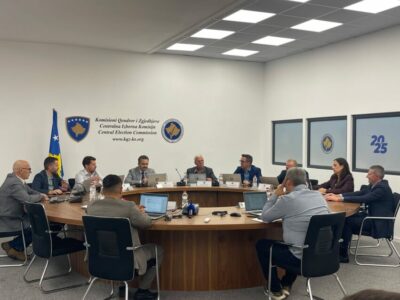 KQZ emëron mbi 15 mijë anëtarë të këshillave të vendvotimeve