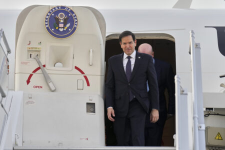 Rubio udhëton drejt Izraelit mes tensioneve në Lindjen e Mesme