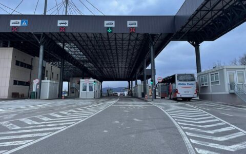 Përditësohen të dhënat, deri në 20 minuta, shkurtohet koha e pritjes për të dalë nga Kosova