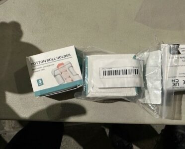 Në një kamion në Merdarë zbulohen pajisje dentare e pjesë për automjete, shoferi s’i deklaroi