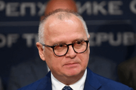 Aktakuzë ndaj 13 personave pas shembjes së çatisë së stacionit hekurudhor, mes tyre ish-ministri Goran Vesiq