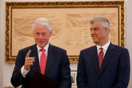 Rubin: Clinton u impresionua nga sjellja e Thaçit gjatë luftës