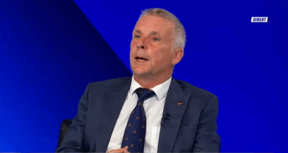 Rohde para largimit thirrje Kurtit dhe njerëzve të tij: Mos e nënçmoni besimin e Kushtetueses