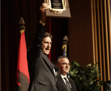 Çfarë na tha James Rubin për akuzat kundër Hashim Thaçit?