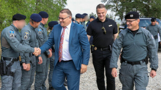 Certifikohen 48 pjesëtarë të rinj në Njësinë Speciale Operative të Policisë së Kosovës