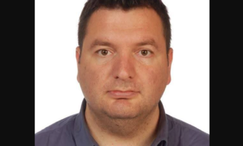 Psikiatri Kamberi në vitin 2020 u denoncua në Drenas për kërcënim dhe ngacmim