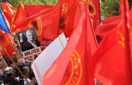 Protesta kundër Speciales: Zëri që ‘pushtoi’ sot Hagën