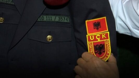 Uniforma e veteranëve kushton plot 350 euro