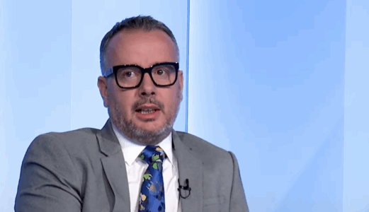 Kajtazi: Kushdo që përpiqet ta rikthejë Kurtin në pushtet, është më i keq se Kurti