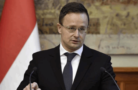 “Ditë të rënda po vijnë”, ministri i jashtëm hungarez arrin në Uashington