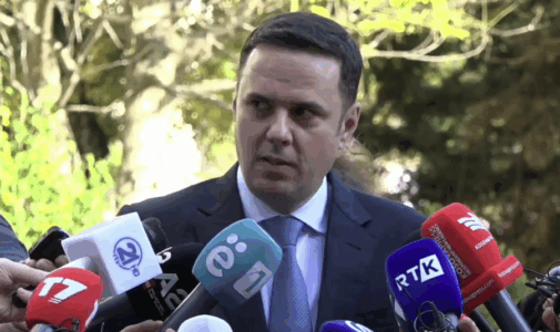 Lumir Abdixhiku: S’ka shumicë parlamentare, presim të caktohet data e zgjedhjeve