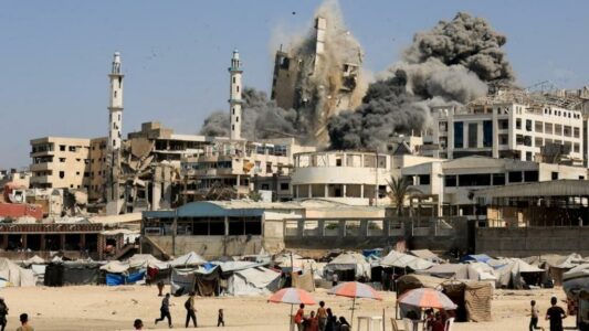 Raportohet se ushtria izraelite nis sulmin në Gaza