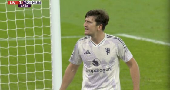 Manchester United realizon golin e dytë ndaj Liverpoolit, realizon Maguire