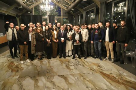 Ferit Idrizi: Vushtrria zhvillohet vetëm kur rinia ecën përpara