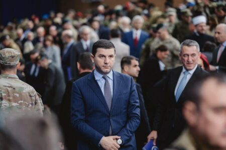 Krasniqi mori pjesë në ceremoninë e ndërrimit të komandës së KFOR-it