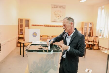Besnik Osmani voton: Të gjithë për të mirën dhe përparimin e Fushë Kosovës
