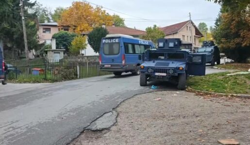 Pamje nga operacioni policor në Zubin Potok e Zveçan, ku Prokuroria Speciale po kryen bastisje
