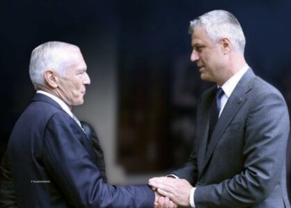 Rama shkruan për Hashim Thaçin: Turp për drejtësinë ndërkombëtare dhe tifozët politik që e duan çlirimtarin në burg