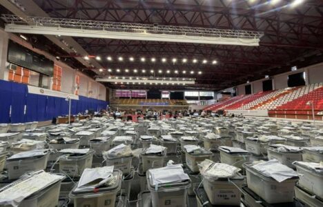 Votat e diasporës ndryshojnë renditjen, por nuk e shmangin balotazhin