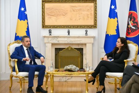 Osmani ia transmeton fjalët e Kurtit, kryetarit KQZ-së: Serbia po përpiqet të ndërhyjë në zgjedhjet lokale