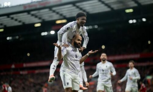 Unitedi fiton pas dhjetë vitesh në “Anfield”